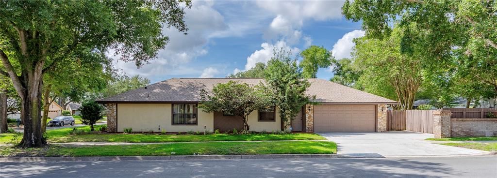 Active With Contract: $545,000 (3 beds, 2 baths, 2315 Square Feet)