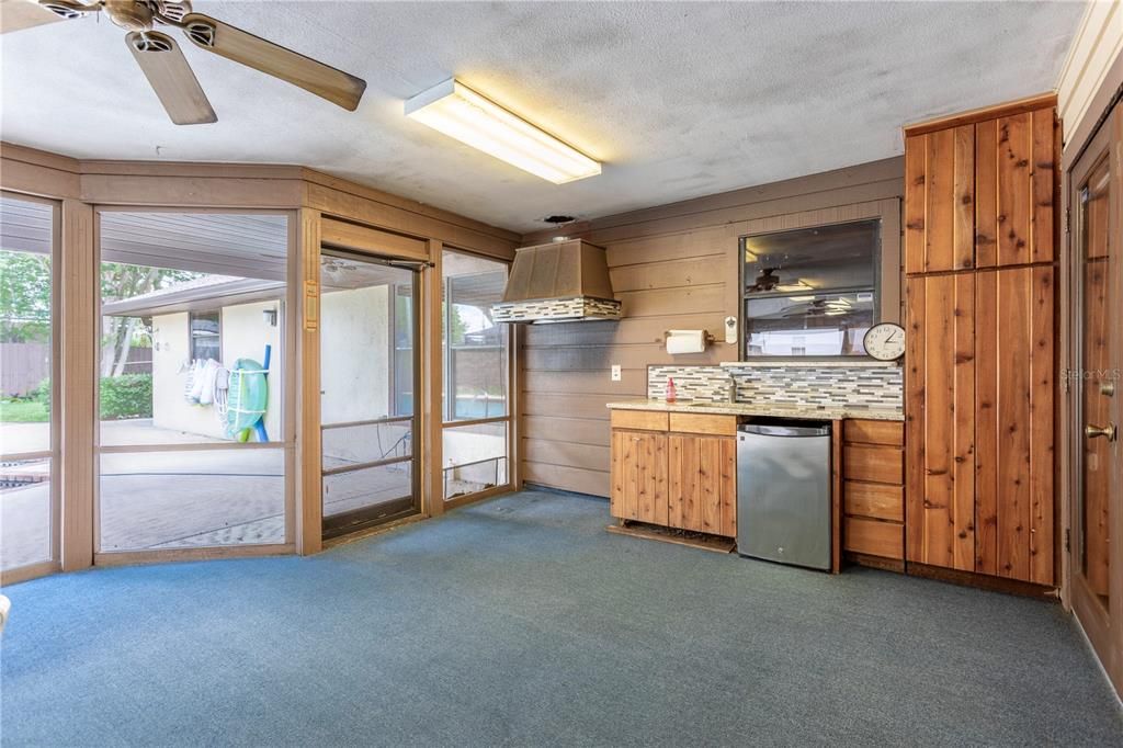 Active With Contract: $545,000 (3 beds, 2 baths, 2315 Square Feet)