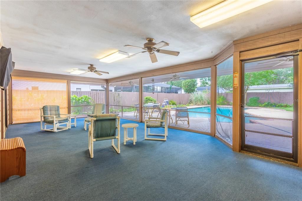 Active With Contract: $545,000 (3 beds, 2 baths, 2315 Square Feet)