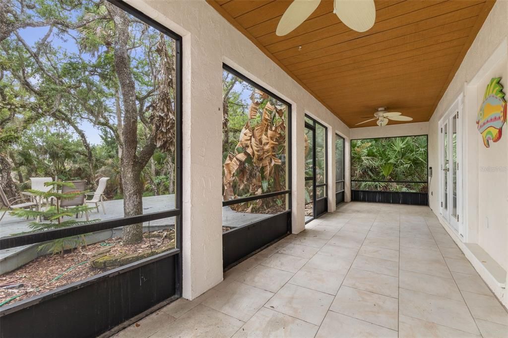 For Sale: $539,990 (2 beds, 2 baths, 1412 Square Feet)