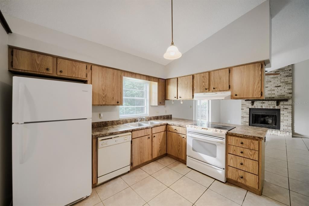 En Venta: $359,900 (3 camas, 2 baños, 1616 Pies cuadrados)