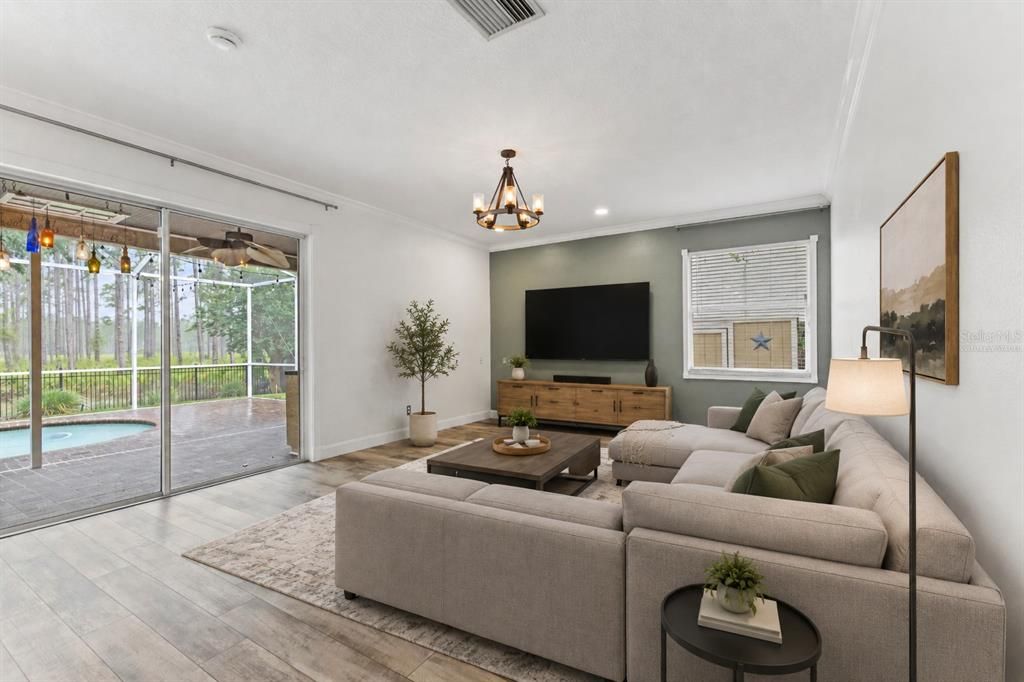 For Sale: $775,000 (4 beds, 2 baths, 2807 Square Feet)