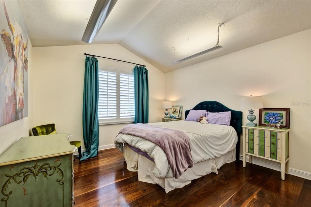 For Rent: $10,000 (4 beds, 3 baths, 3408 Square Feet)
