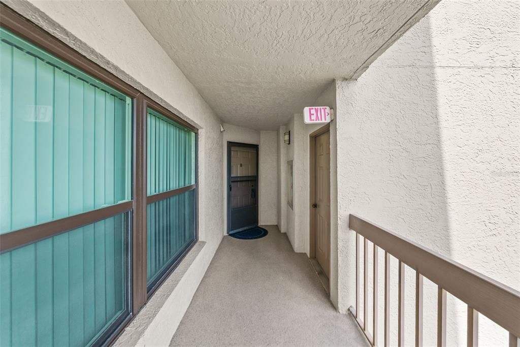 For Sale: $399,900 (2 beds, 2 baths, 1170 Square Feet)