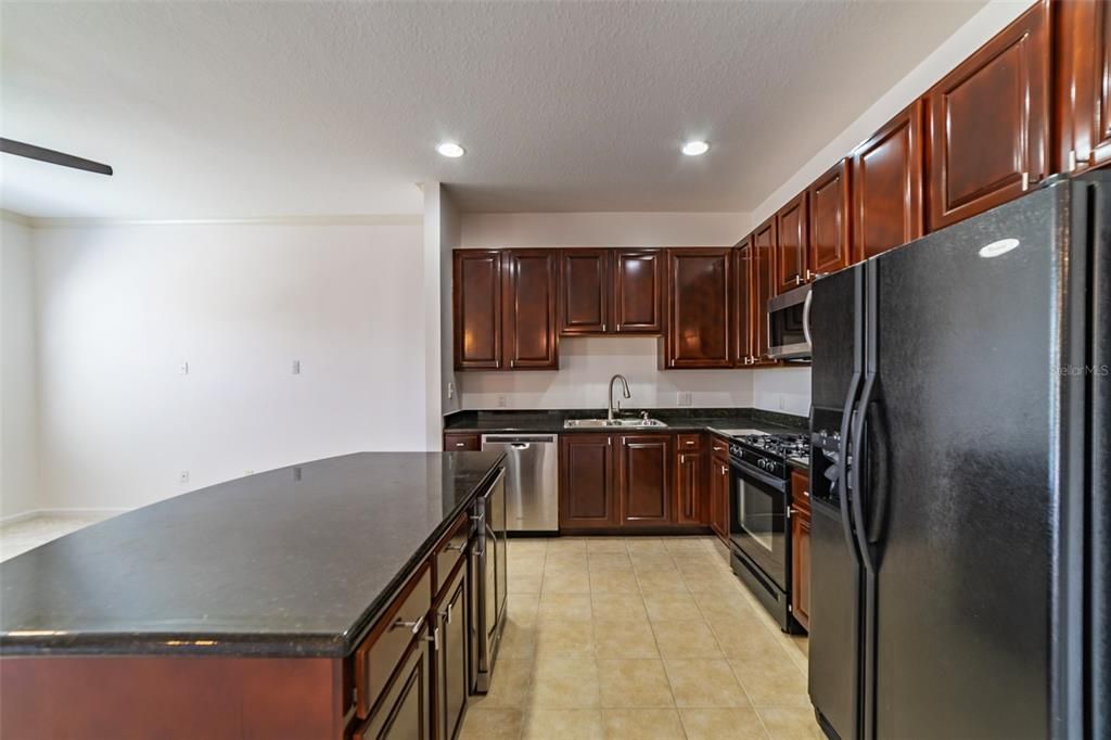В аренду: $3,200 (4 спален, 3 ванн, 2083 Квадратных фут)