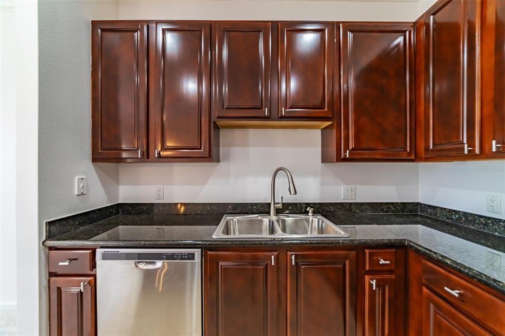 В аренду: $3,200 (4 спален, 3 ванн, 2083 Квадратных фут)
