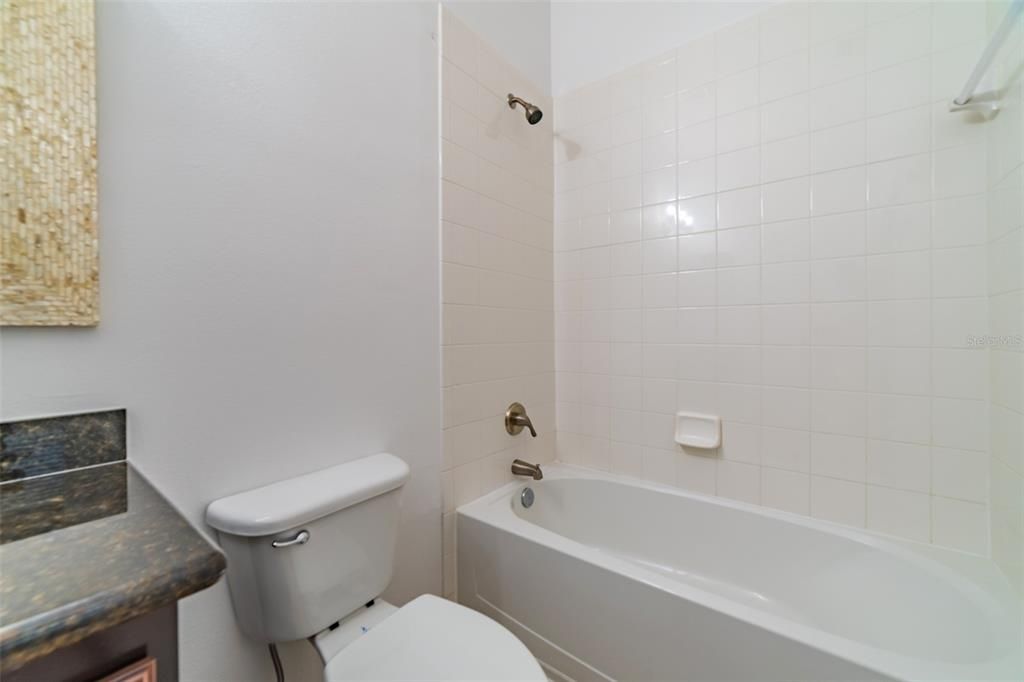 В аренду: $3,200 (4 спален, 3 ванн, 2083 Квадратных фут)