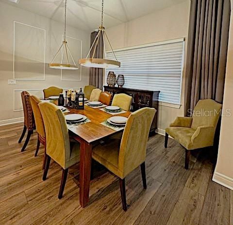 Active With Contract: $3,200 (3 beds, 3 baths, 2854 Square Feet)