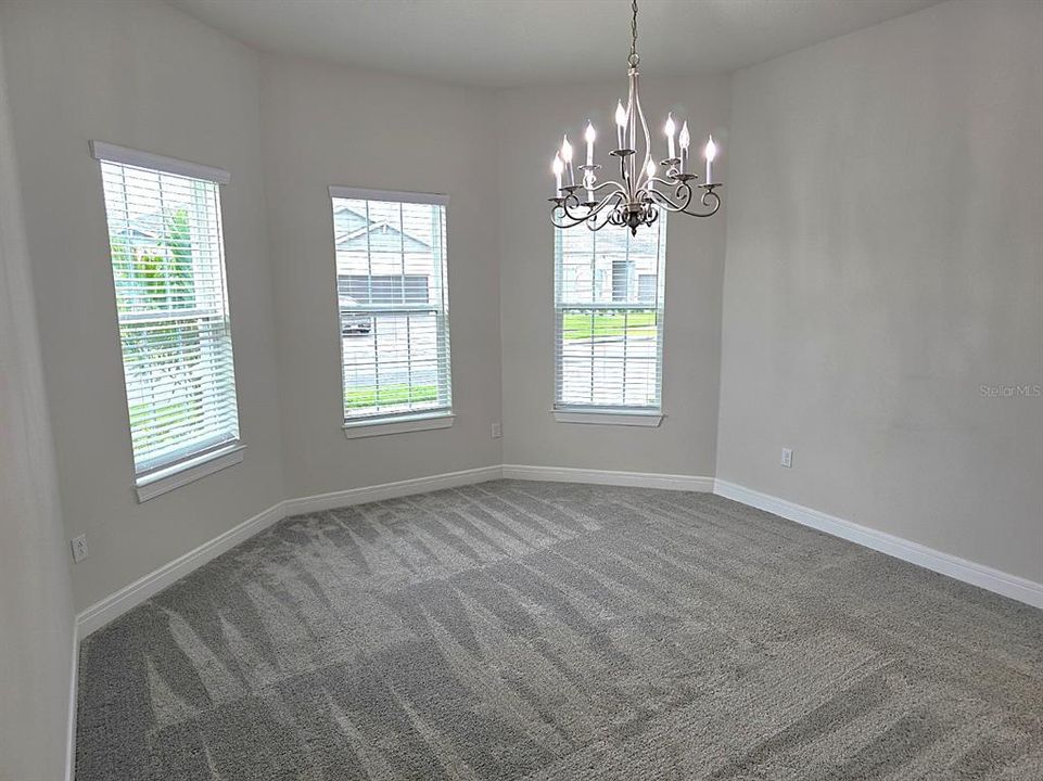 Active With Contract: $3,200 (3 beds, 3 baths, 2854 Square Feet)