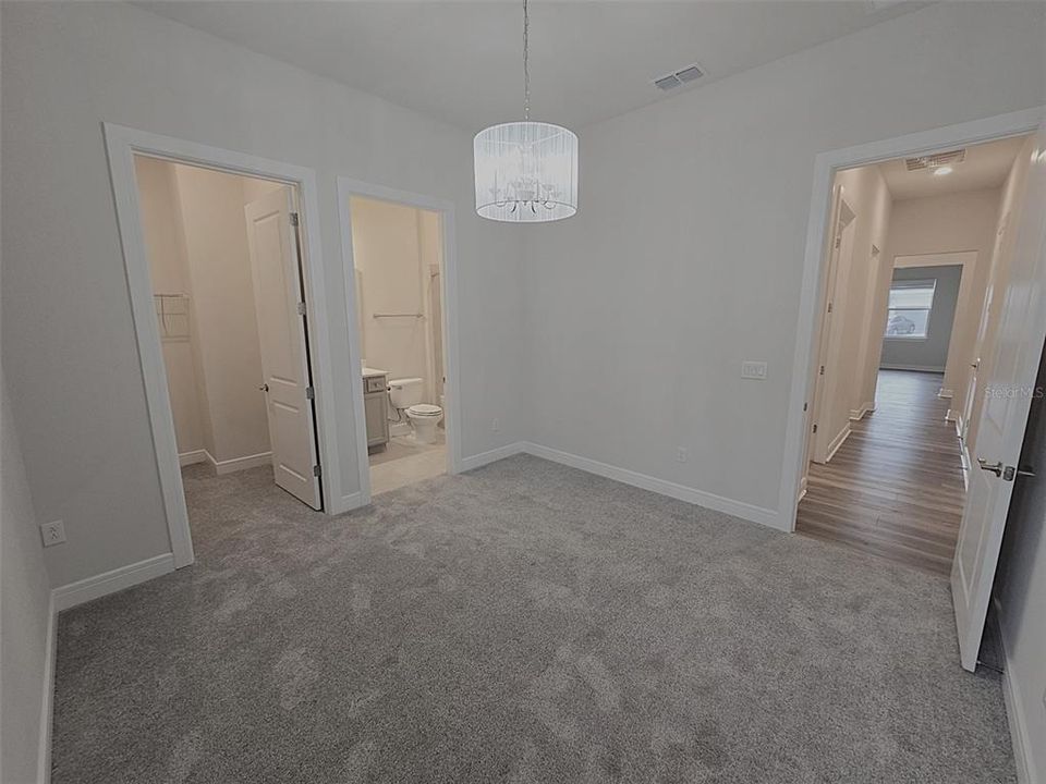 Active With Contract: $3,200 (3 beds, 3 baths, 2854 Square Feet)