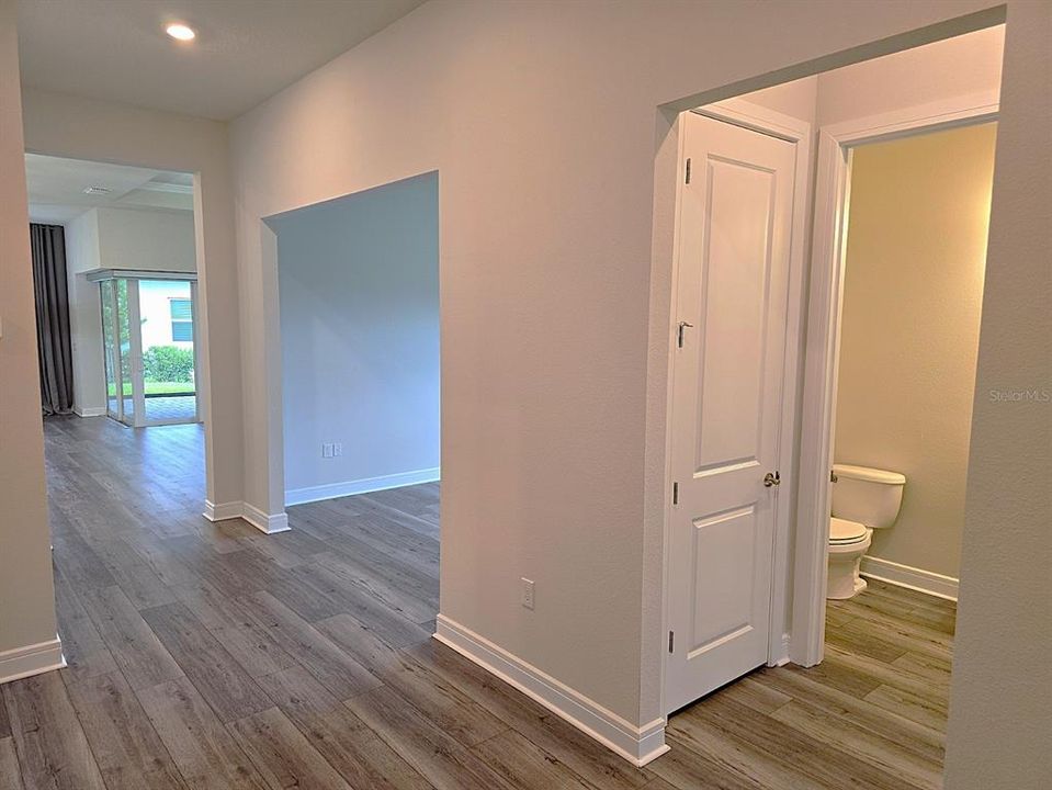 Active With Contract: $3,200 (3 beds, 3 baths, 2854 Square Feet)