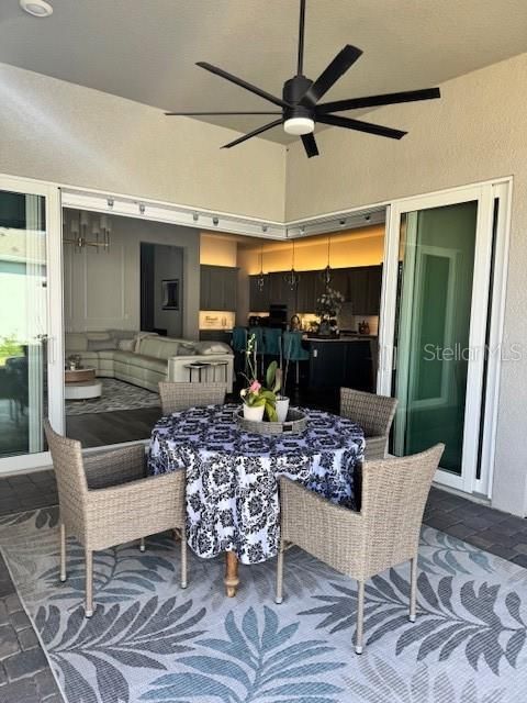 Active With Contract: $3,200 (3 beds, 3 baths, 2854 Square Feet)