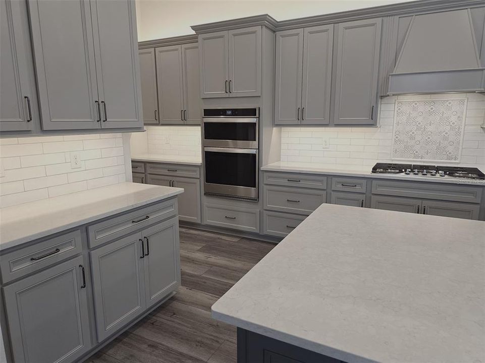 Active With Contract: $3,200 (3 beds, 3 baths, 2854 Square Feet)