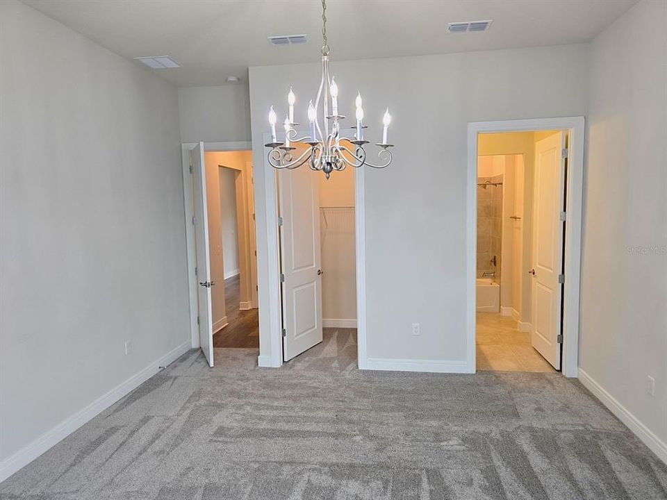 Active With Contract: $3,200 (3 beds, 3 baths, 2854 Square Feet)