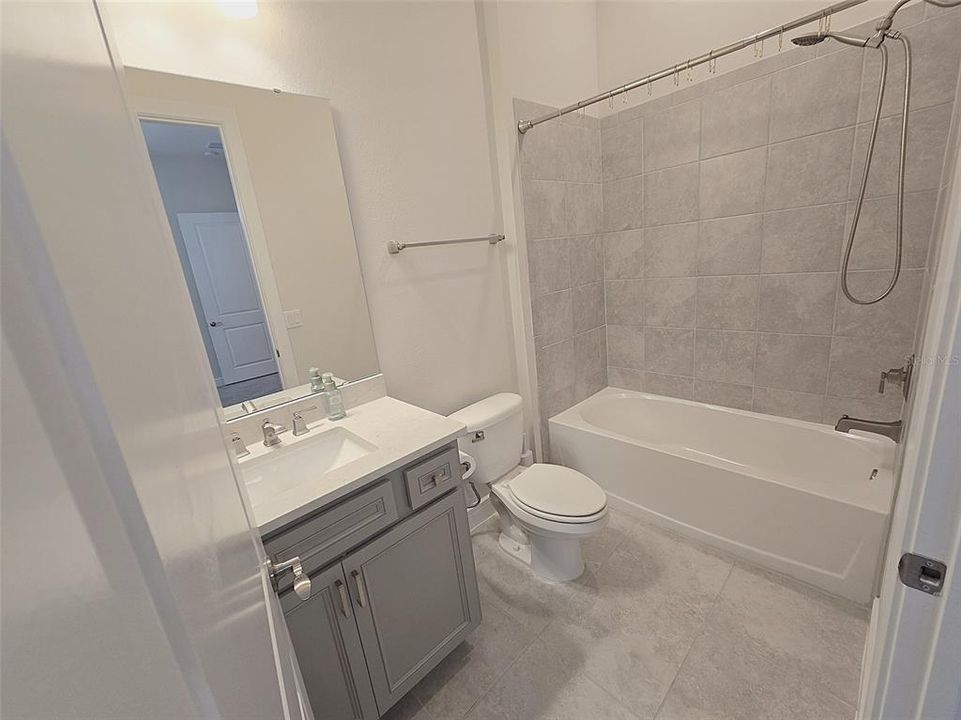 Active With Contract: $3,200 (3 beds, 3 baths, 2854 Square Feet)