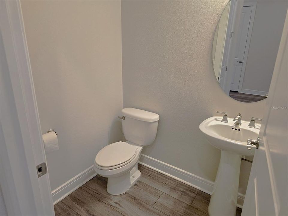 Active With Contract: $3,200 (3 beds, 3 baths, 2854 Square Feet)