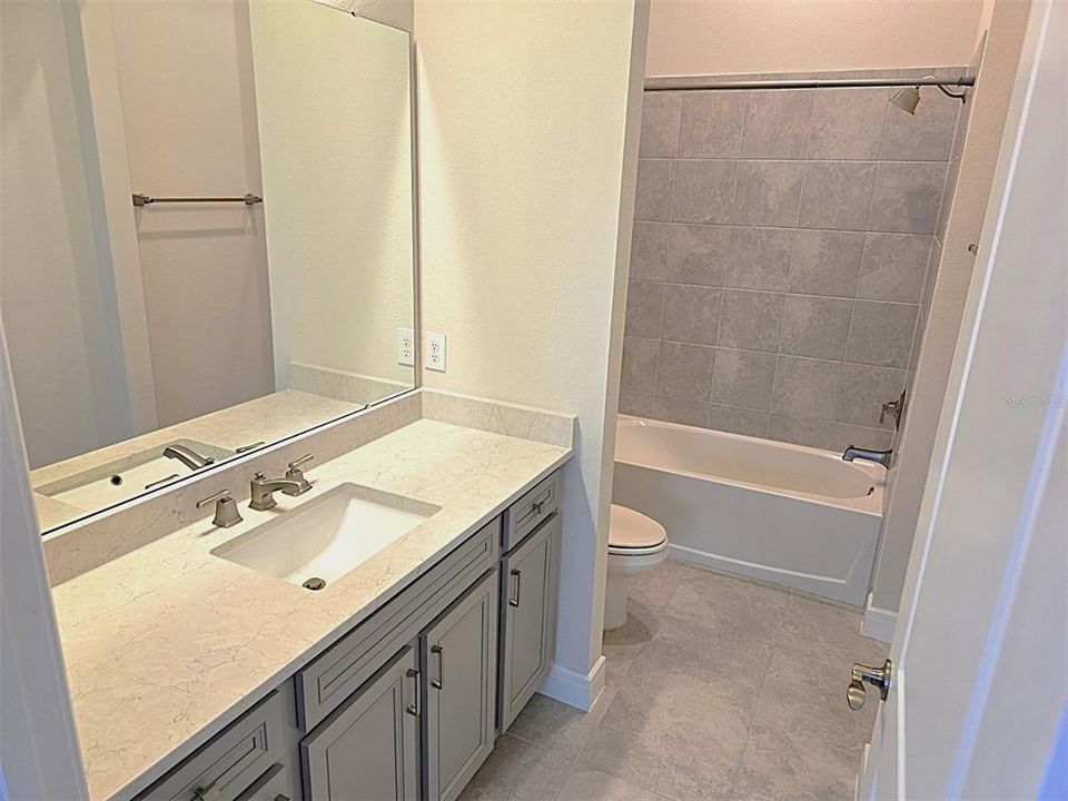 Active With Contract: $3,200 (3 beds, 3 baths, 2854 Square Feet)