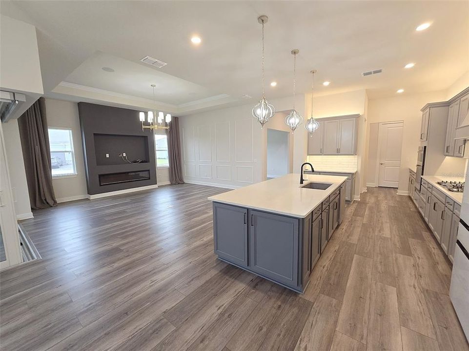 Active With Contract: $3,200 (3 beds, 3 baths, 2854 Square Feet)