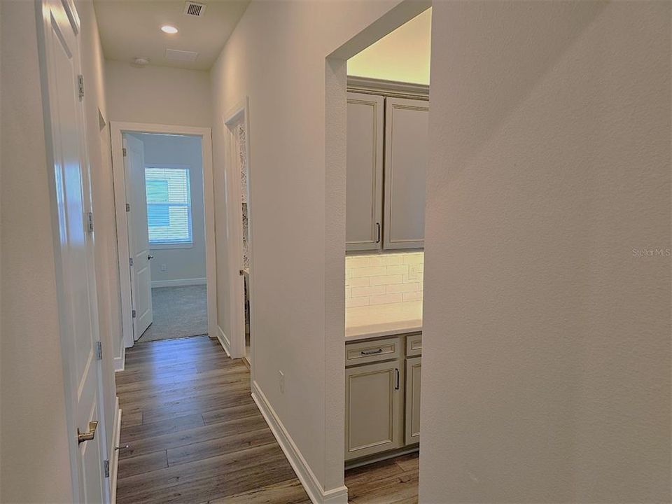 Active With Contract: $3,200 (3 beds, 3 baths, 2854 Square Feet)