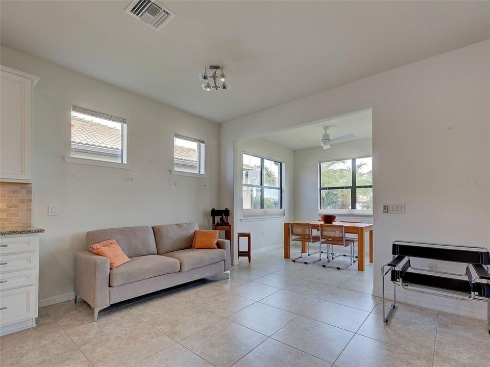 Activo con contrato: $525,000 (2 camas, 2 baños, 1774 Pies cuadrados)