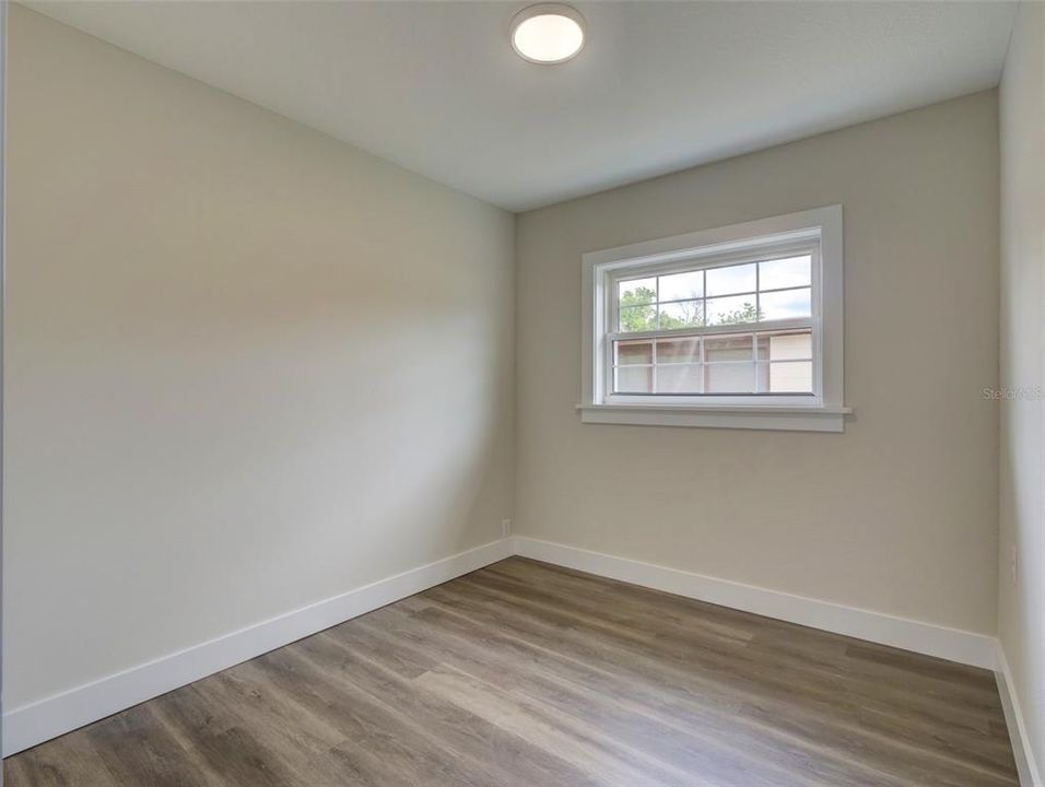 Activo con contrato: $399,900 (6 camas, 2 baños, 1835 Pies cuadrados)