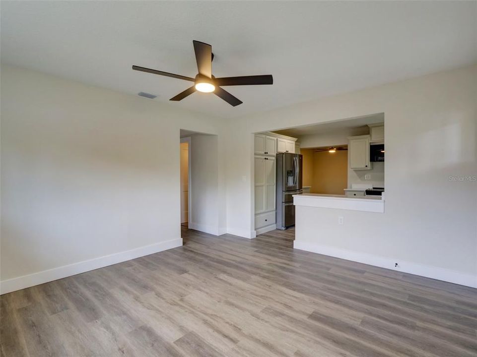 Activo con contrato: $399,900 (6 camas, 2 baños, 1835 Pies cuadrados)