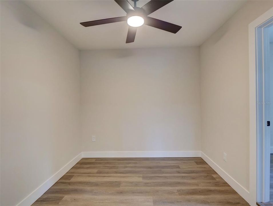 Activo con contrato: $399,900 (6 camas, 2 baños, 1835 Pies cuadrados)