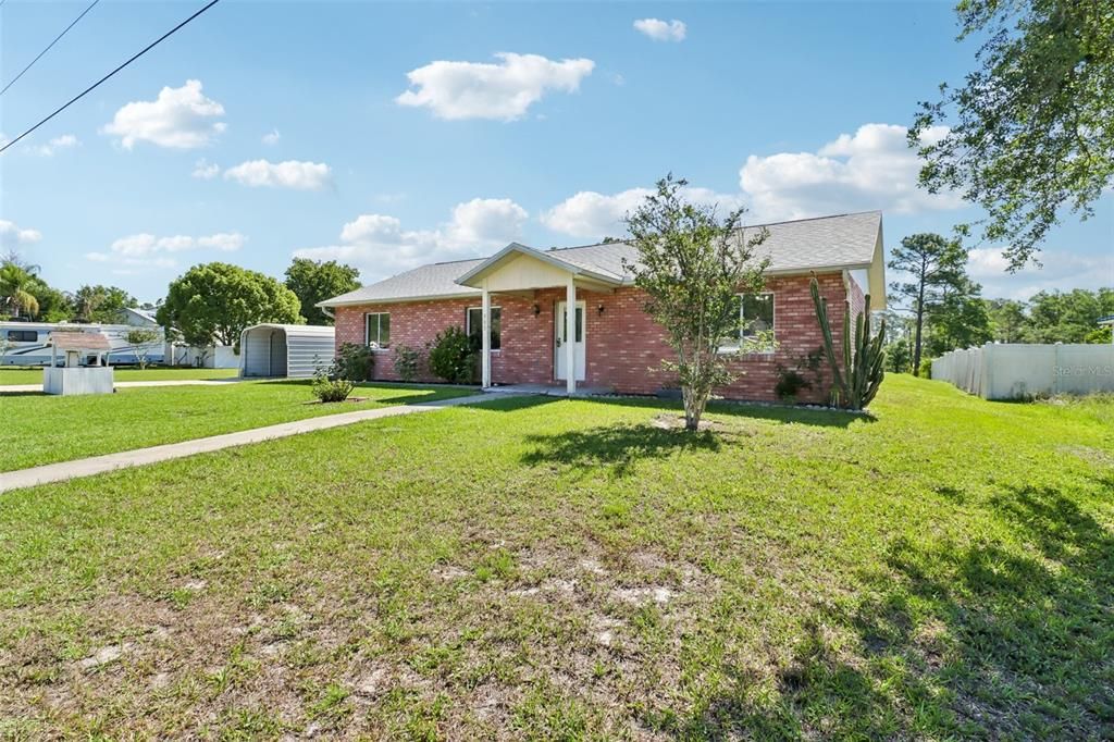 En Venta: $295,000 (3 camas, 2 baños, 1560 Pies cuadrados)