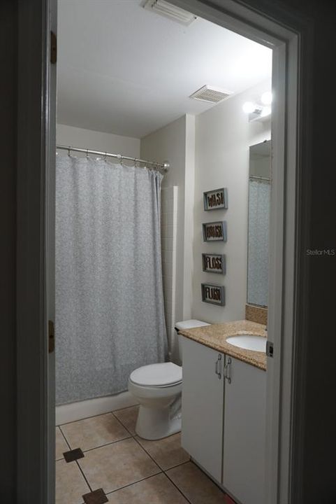 На продажу: $269,000 (3 спален, 2 ванн, 1220 Квадратных фут)