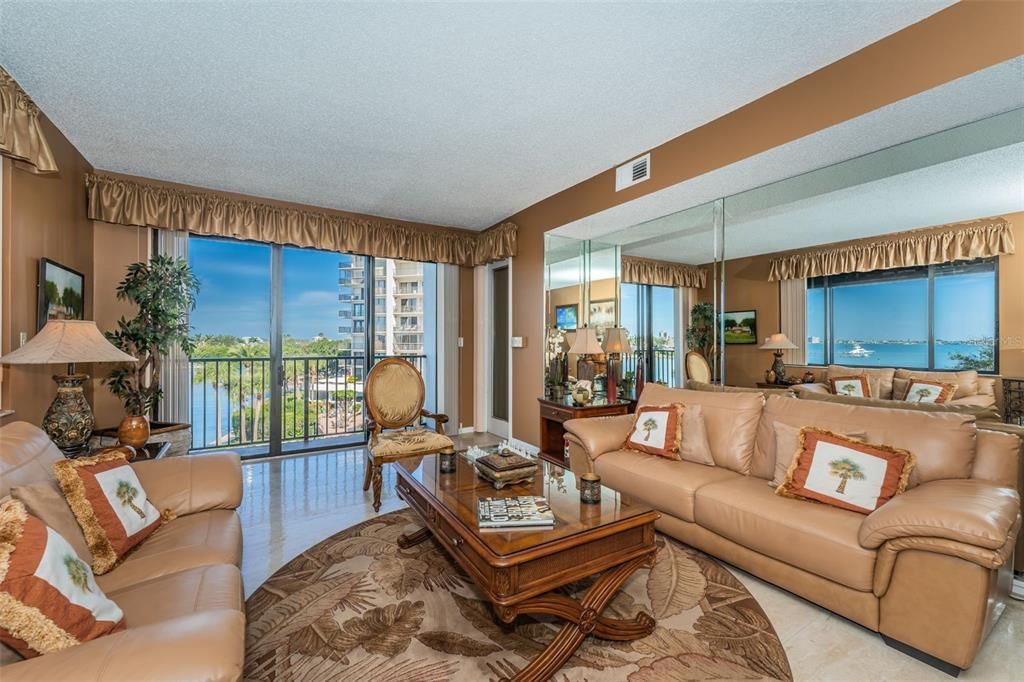 В аренду: $3,500 (2 спален, 2 ванн, 1403 Квадратных фут)