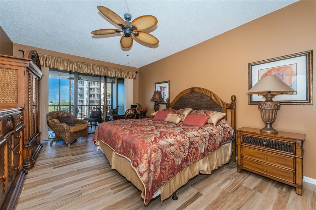 В аренду: $3,500 (2 спален, 2 ванн, 1403 Квадратных фут)