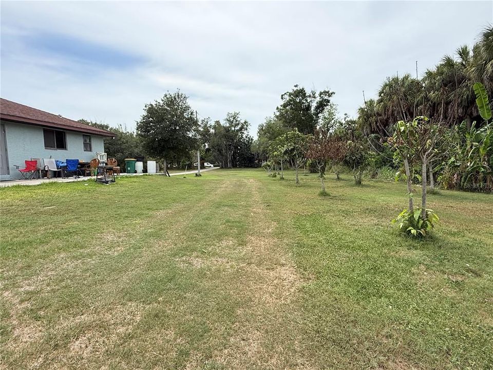 For Sale: $635,000 (6 beds, 4 baths, 2502 Square Feet)