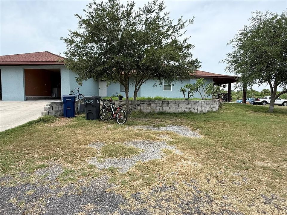 For Sale: $635,000 (6 beds, 4 baths, 2502 Square Feet)