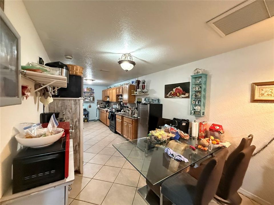 For Sale: $635,000 (6 beds, 4 baths, 2502 Square Feet)