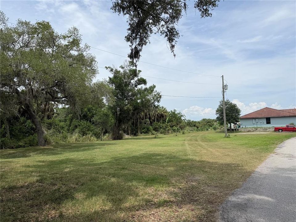 For Sale: $635,000 (6 beds, 4 baths, 2502 Square Feet)