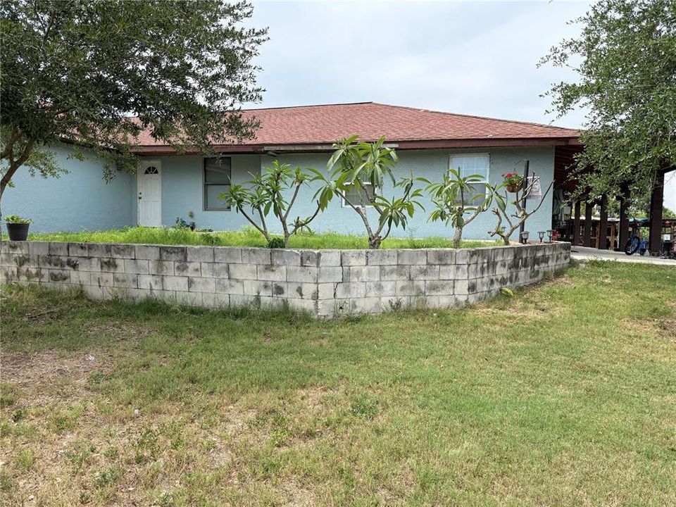 For Sale: $635,000 (6 beds, 4 baths, 2502 Square Feet)