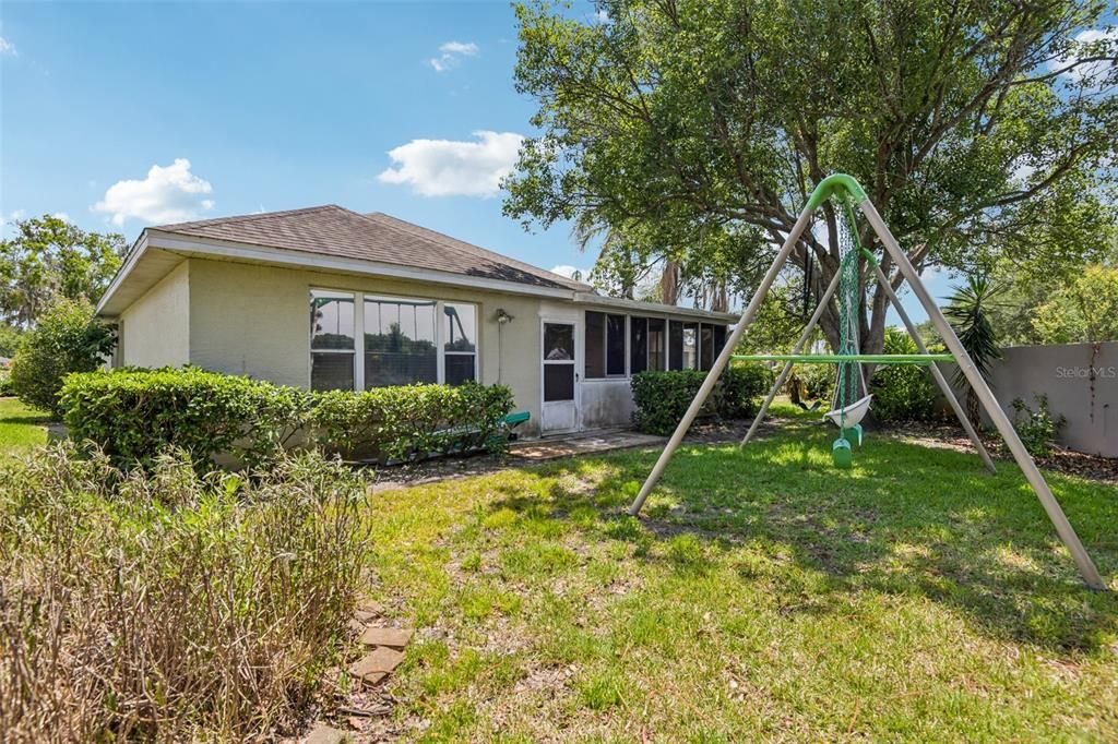 For Sale: $385,000 (3 beds, 2 baths, 1822 Square Feet)