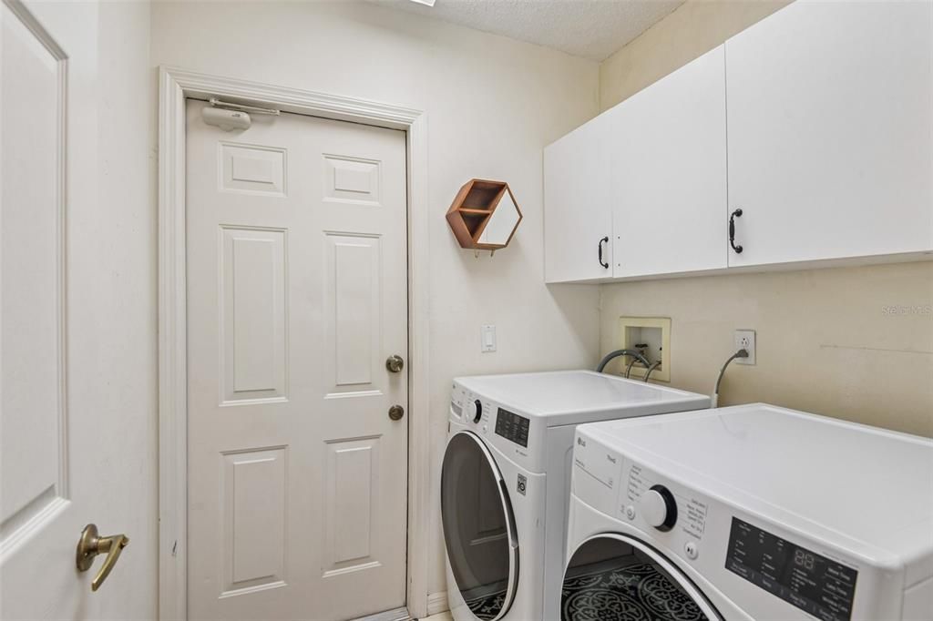 For Sale: $385,000 (3 beds, 2 baths, 1822 Square Feet)