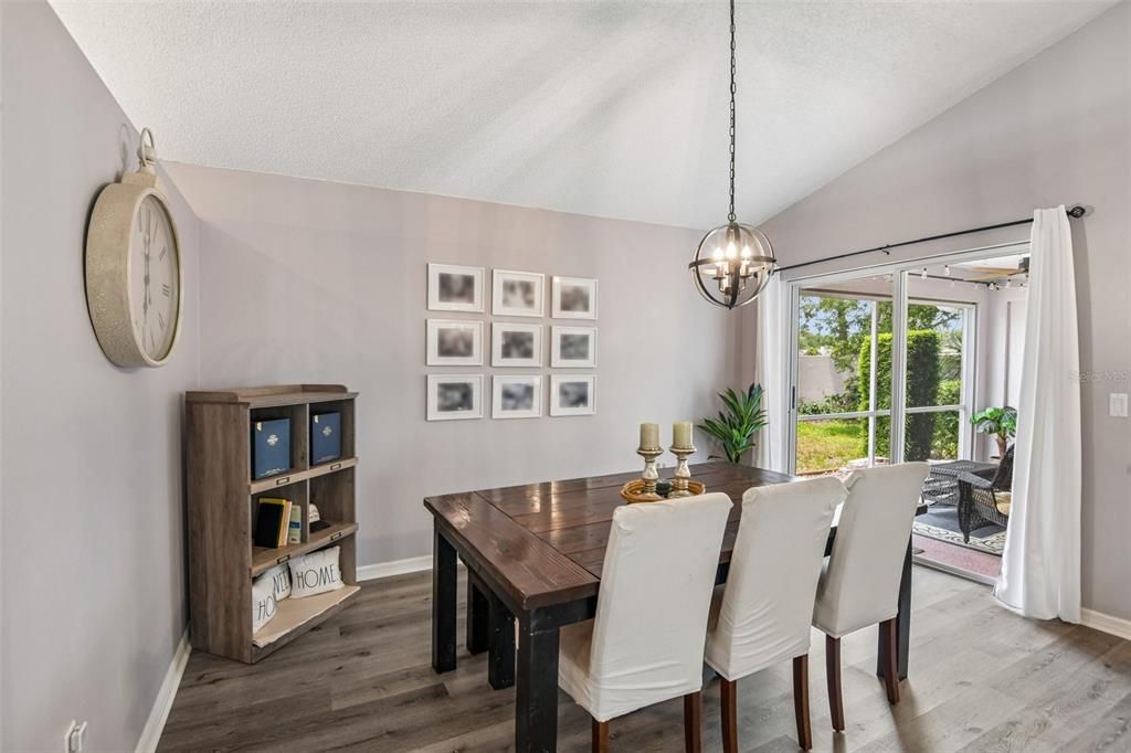 For Sale: $385,000 (3 beds, 2 baths, 1822 Square Feet)