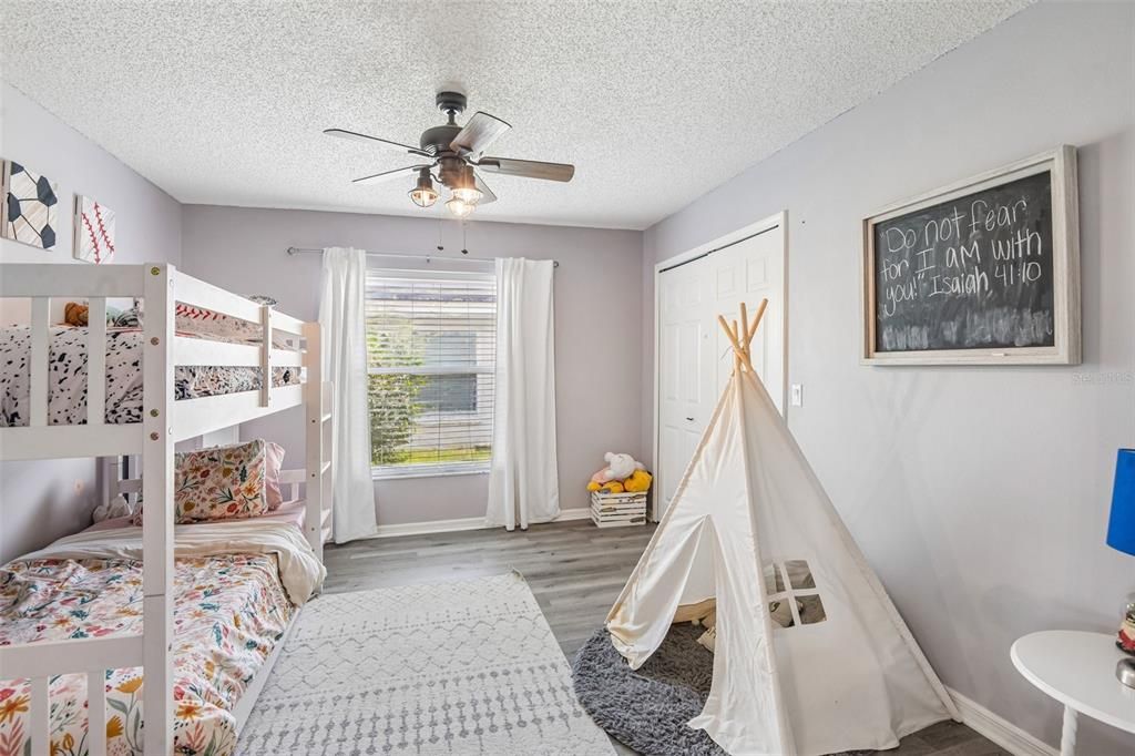 For Sale: $385,000 (3 beds, 2 baths, 1822 Square Feet)