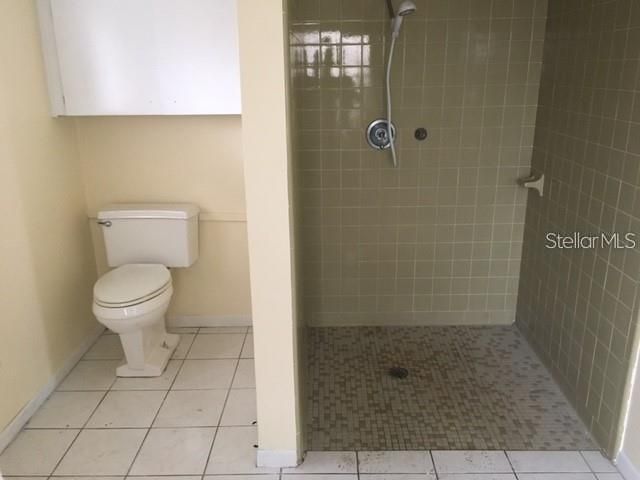 Activo con contrato: $2,500 (4 camas, 3 baños, 1711 Pies cuadrados)