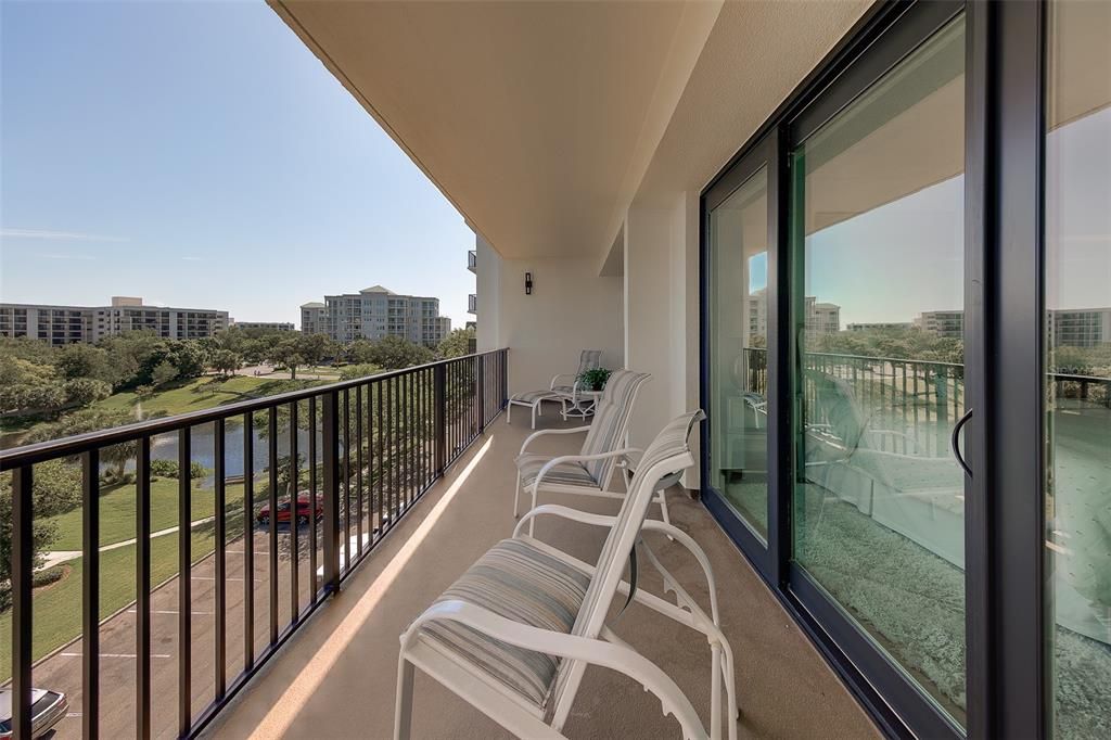 For Sale: $1,399,900 (2 beds, 2 baths, 1844 Square Feet)