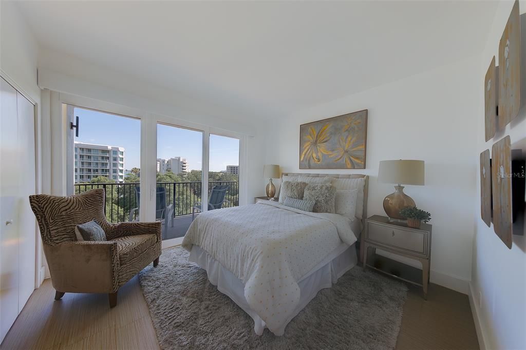 For Sale: $1,399,900 (2 beds, 2 baths, 1844 Square Feet)