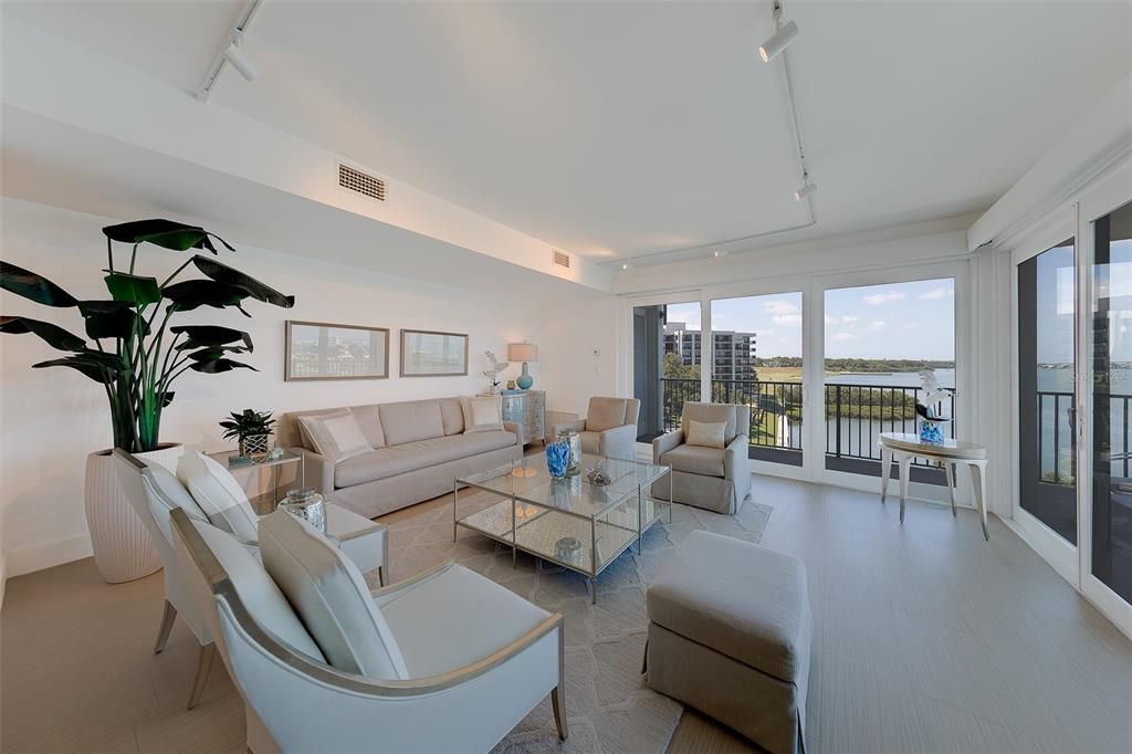 For Sale: $1,399,900 (2 beds, 2 baths, 1844 Square Feet)