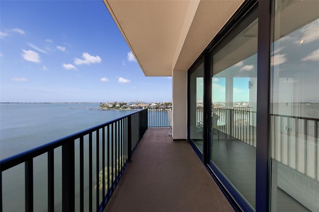 For Sale: $1,399,900 (2 beds, 2 baths, 1844 Square Feet)