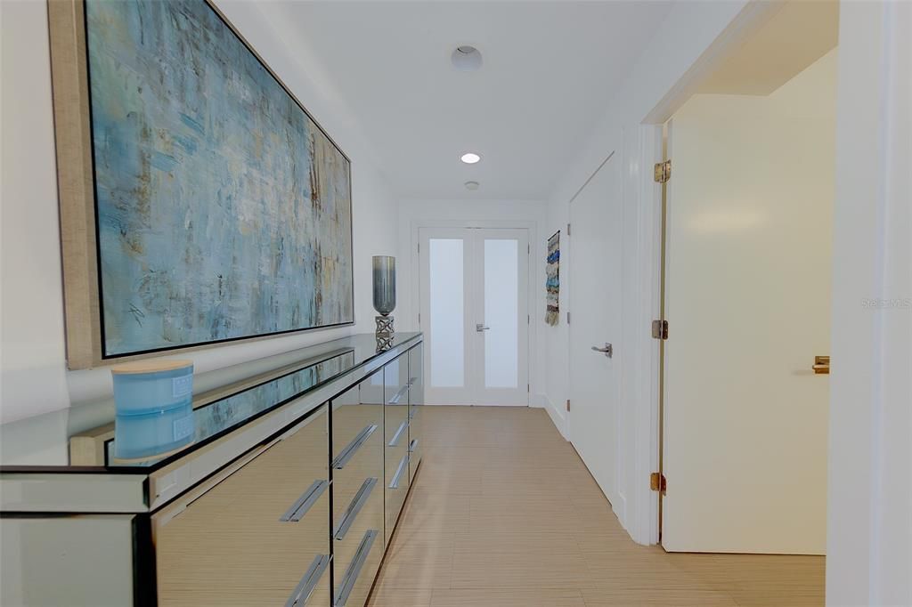 For Sale: $1,399,900 (2 beds, 2 baths, 1844 Square Feet)