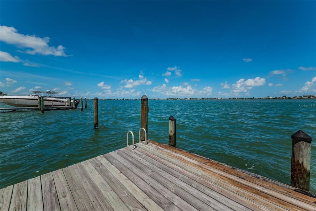 For Rent: $6,200 (2 beds, 2 baths, 1293 Square Feet)