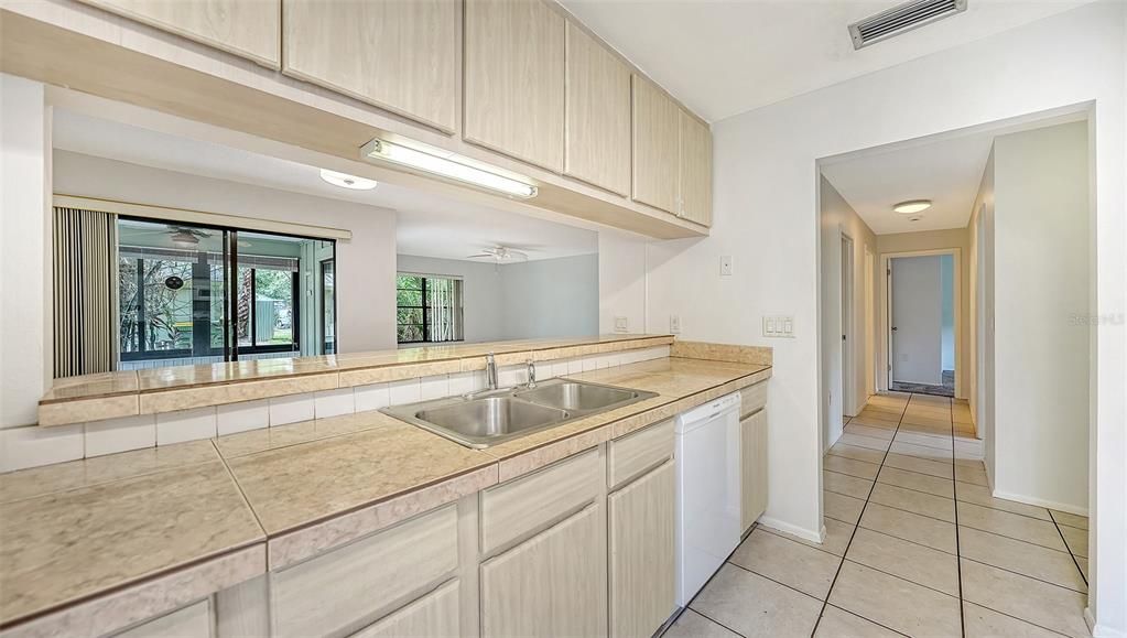 For Rent: $2,170 (3 beds, 2 baths, 1420 Square Feet)