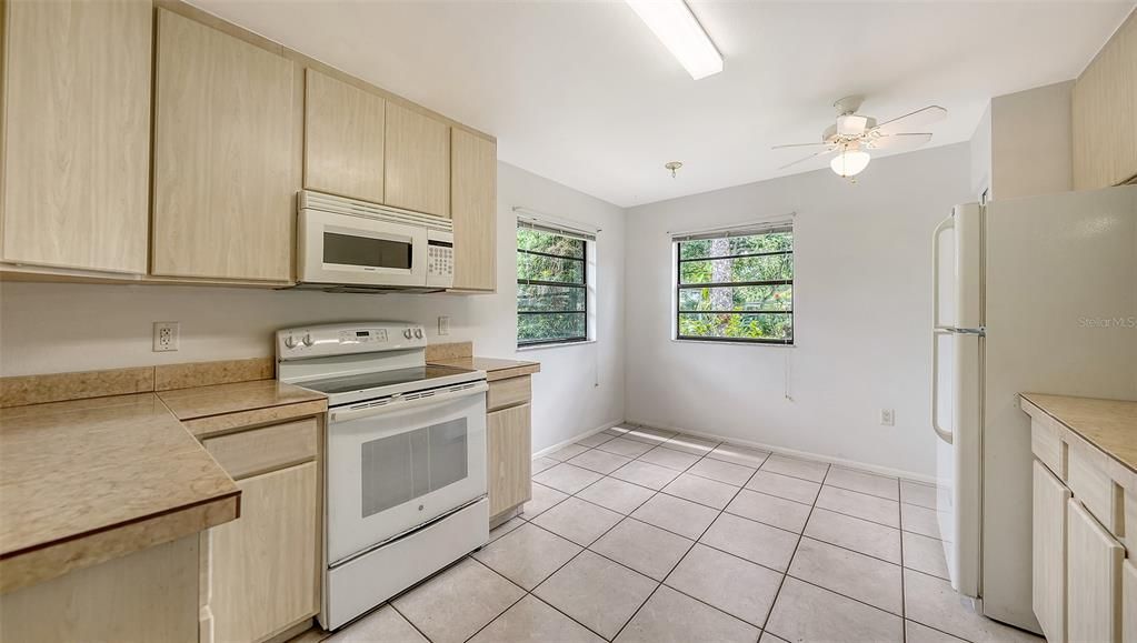 For Rent: $2,170 (3 beds, 2 baths, 1420 Square Feet)