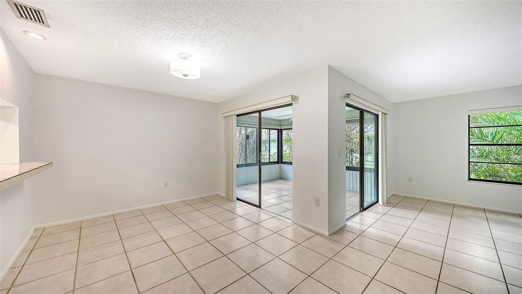 For Rent: $2,170 (3 beds, 2 baths, 1420 Square Feet)